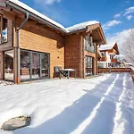 Aus Holz Dağ evi
